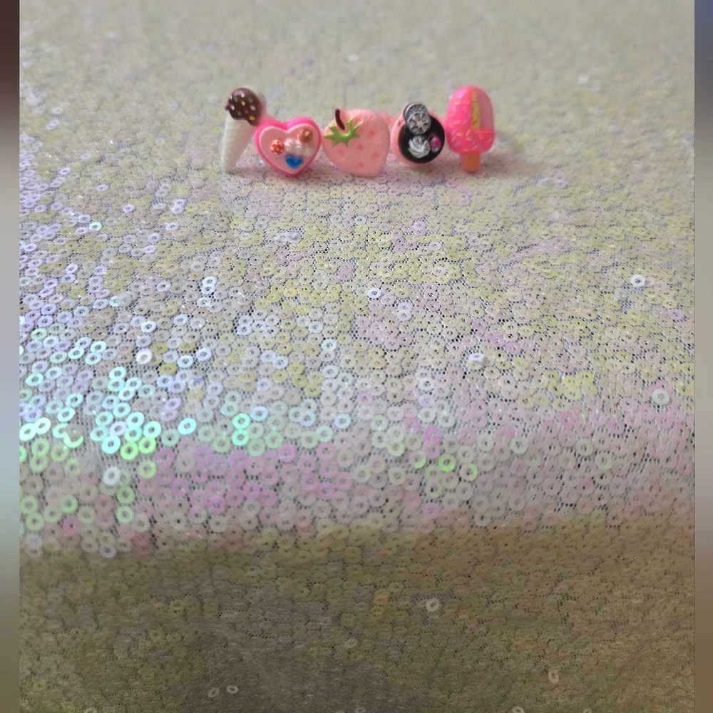 💥5/$10💥 5 Kids assorted food plastic pink rings NWOT